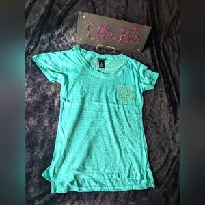 EUC Rue21 Mint Green Lace Pocket Tee S
